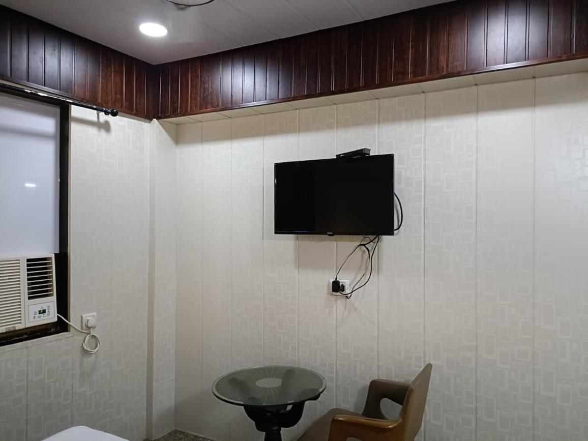 Hotel Jk Regency, Mumbai International エクステリア 写真